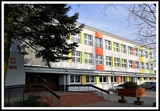 Budynek szkoły przy ul. Szkolnej 53