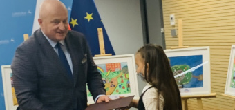 Wręczenie nagród w konkursie plastycznym „Lubelskie Pięknieje. Jak Fundusze Europejskie zmieniają Twoją okolicę”.