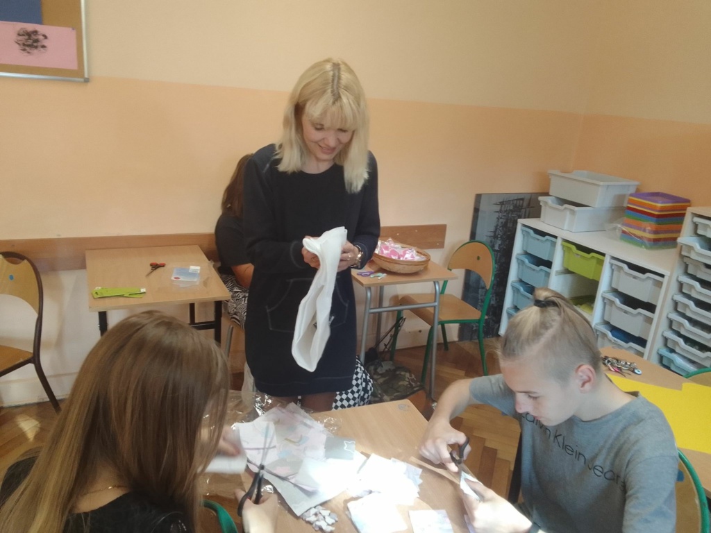 czlonkowie koła przy pracy