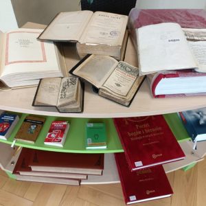 Wystawa książek naj,: najstarszej, najgrubszej, największej, najmniejszej, najcenniejszej itd.