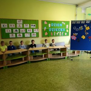 Uczestnicy konkursu niecierpliwie oczekują na pytania konkursowe